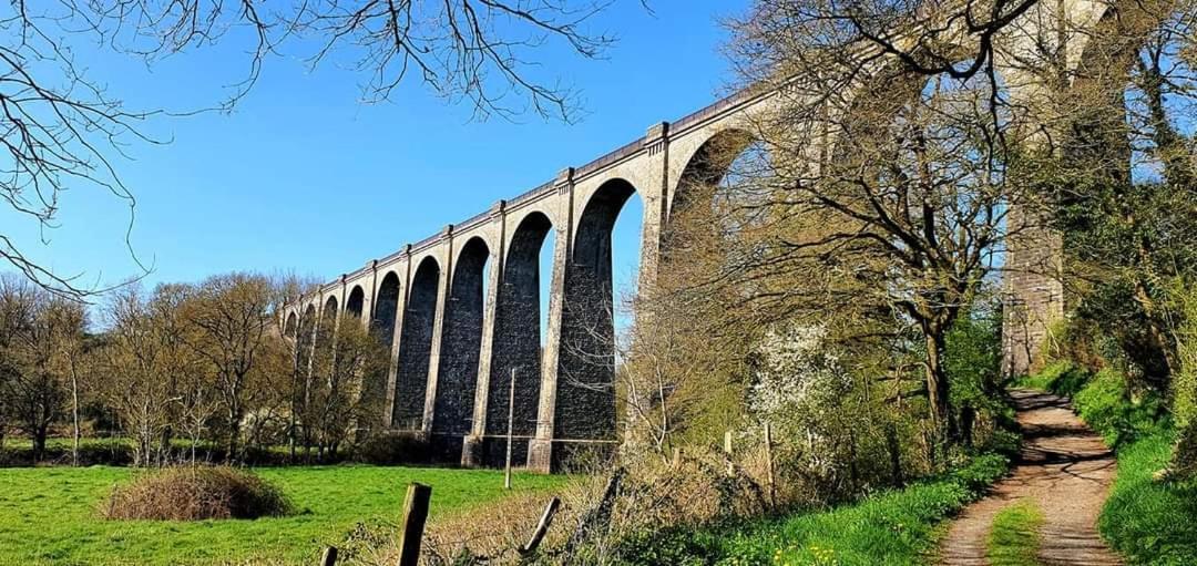 2 Separes 2 Et 5 Couchages Au Rez-de-chaussee A Chambretaud, 5 Min Puy Du Fou