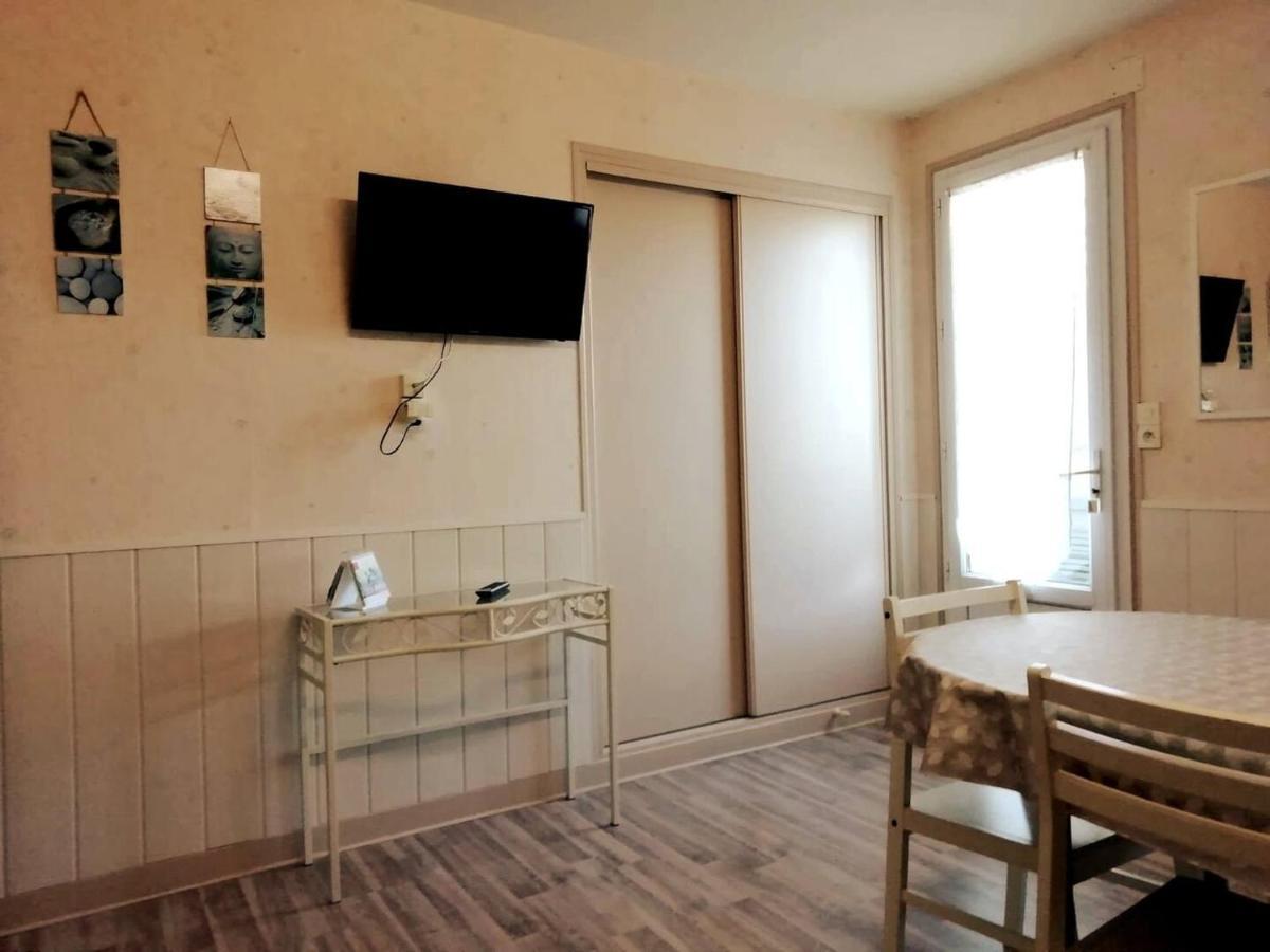 Apartment 2 Separes 2 Et 5 Couchages Au Rez-de-chaussee A Chambretaud, 5 Min Puy Du Fou Chambretaud